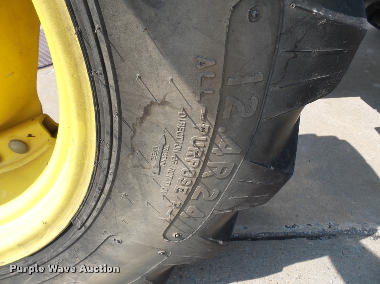 image for item DA2369 2009 John Deere 5095M MFWD tractor