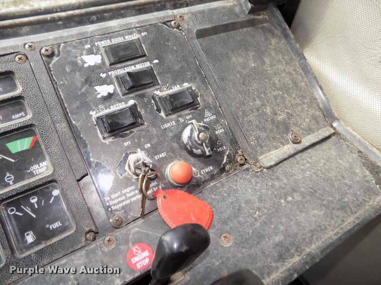 image for item DA3074 1990 Case IH 1680 Axial Flow combine