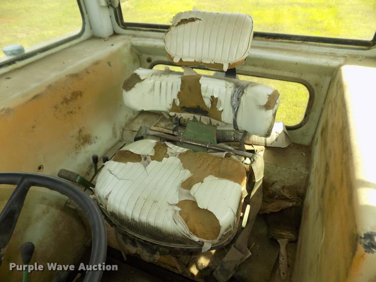 image for item DA3084 1973 Oliver 1955 tractor