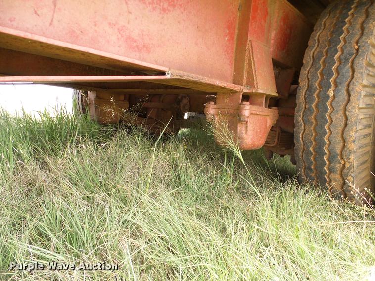 image for item DA6864 1970 Bills 107 drop deck trailer