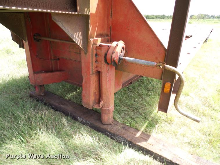 image for item DA6864 1970 Bills 107 drop deck trailer