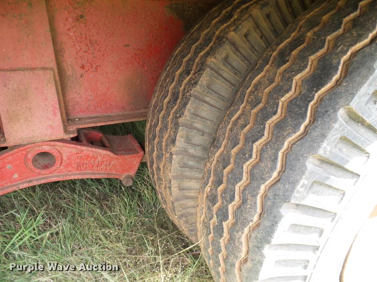 image for item DA6864 1970 Bills 107 drop deck trailer