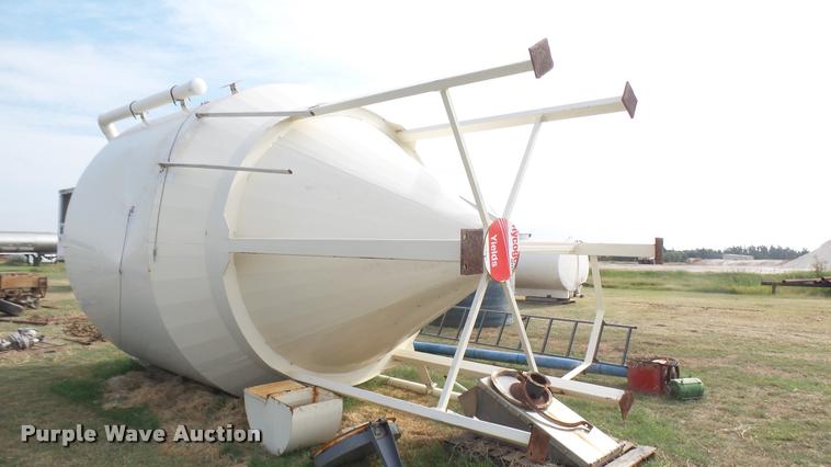 image for item DB3434 Friesen steel cone bottom grain bin