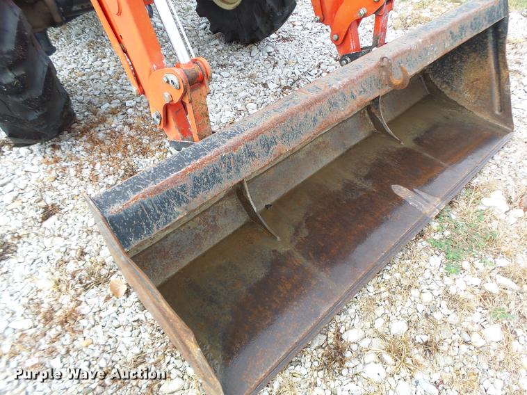 image for item DB5864 Branson 6530 MFWD tractor