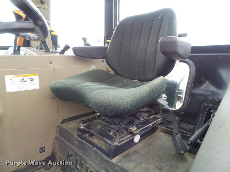 image for item DB5864 Branson 6530 MFWD tractor