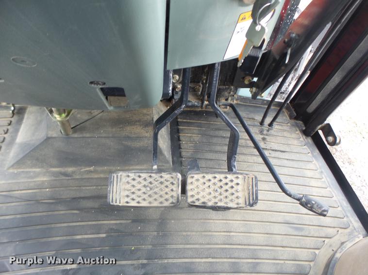 image for item DB5864 Branson 6530 MFWD tractor