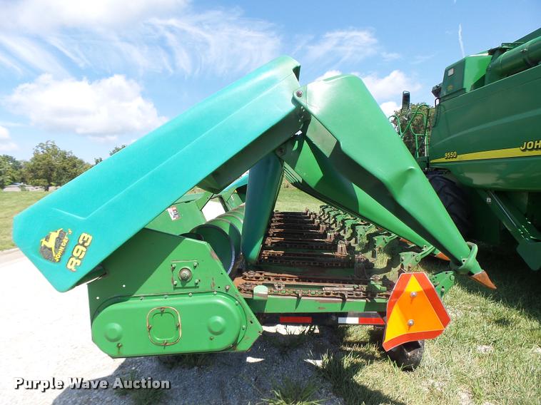 image for item DB5866 1995 John Deere 893 corn head