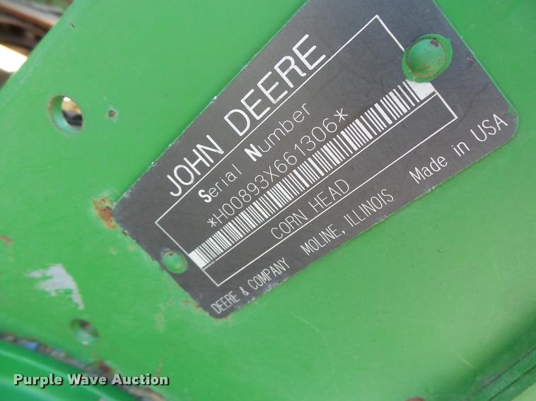 image for item DB5866 1995 John Deere 893 corn head