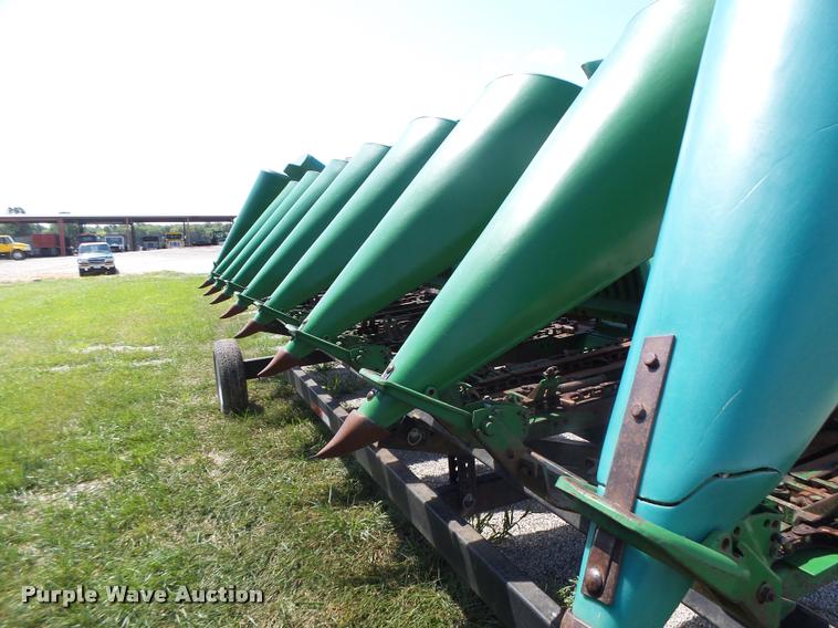 image for item DB5866 1995 John Deere 893 corn head