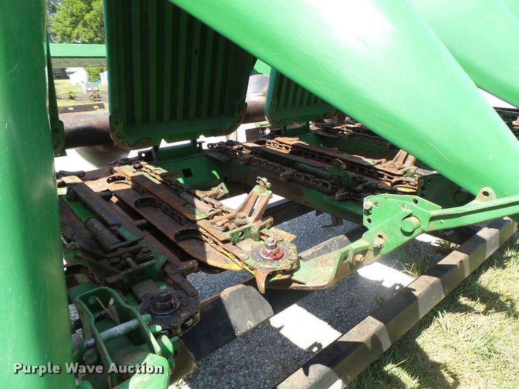 image for item DB5866 1995 John Deere 893 corn head