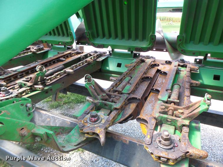 image for item DB5866 1995 John Deere 893 corn head