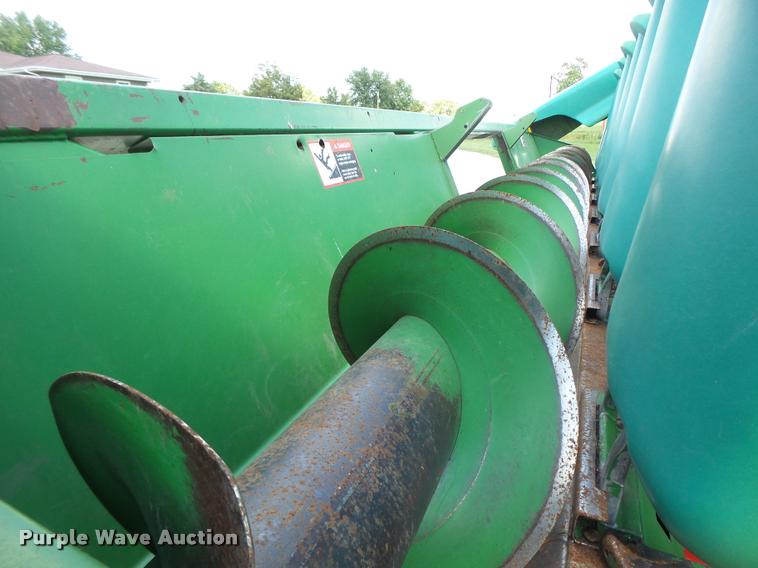 image for item DB5866 1995 John Deere 893 corn head