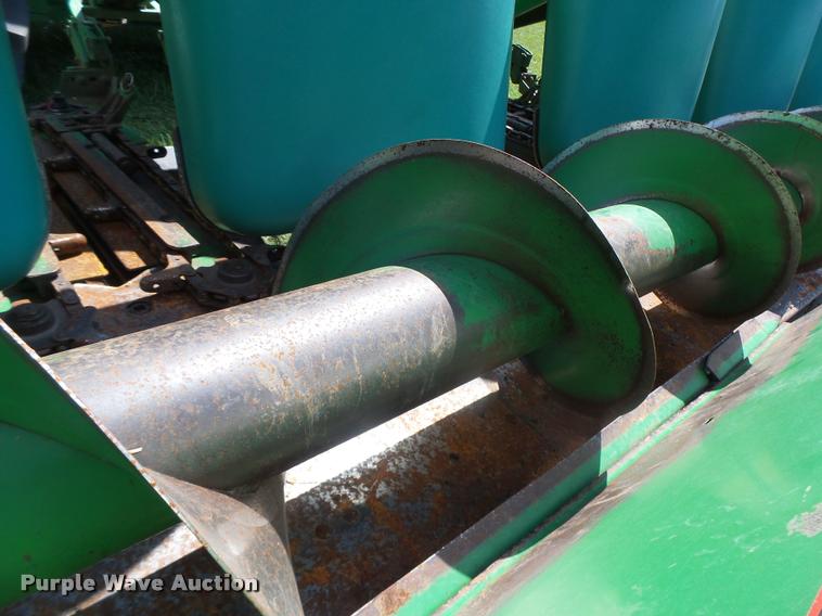 image for item DB5866 1995 John Deere 893 corn head