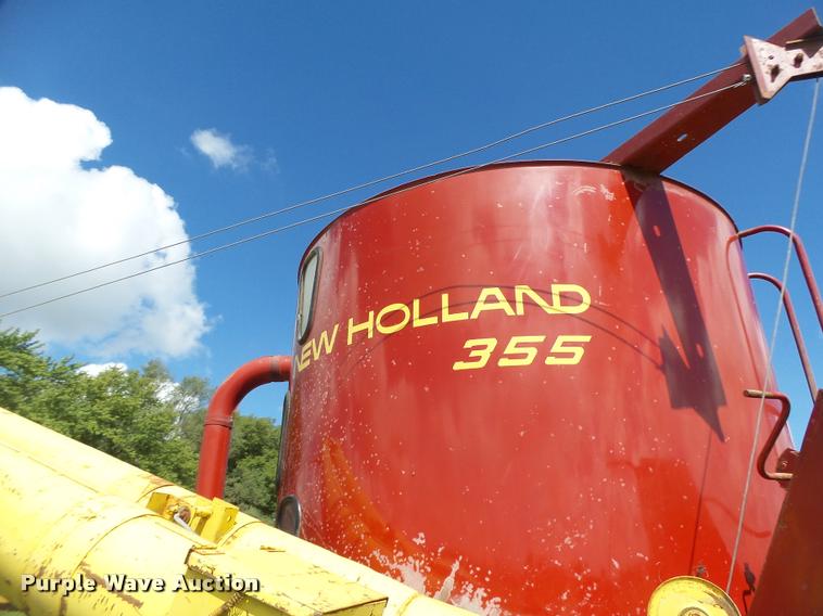 image for item DB5888 New Holland 355 feed grinder mixer
