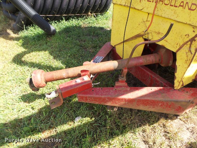 image for item DB5888 New Holland 355 feed grinder mixer