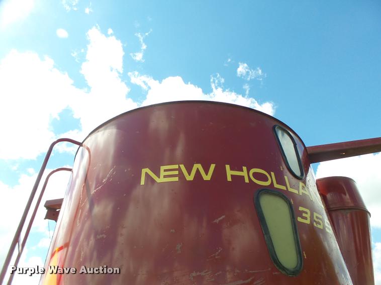 image for item DB5888 New Holland 355 feed grinder mixer