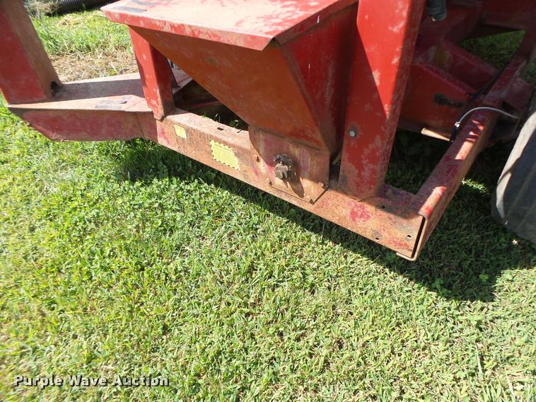 image for item DB5888 New Holland 355 feed grinder mixer