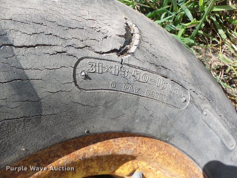 image for item DB5888 New Holland 355 feed grinder mixer