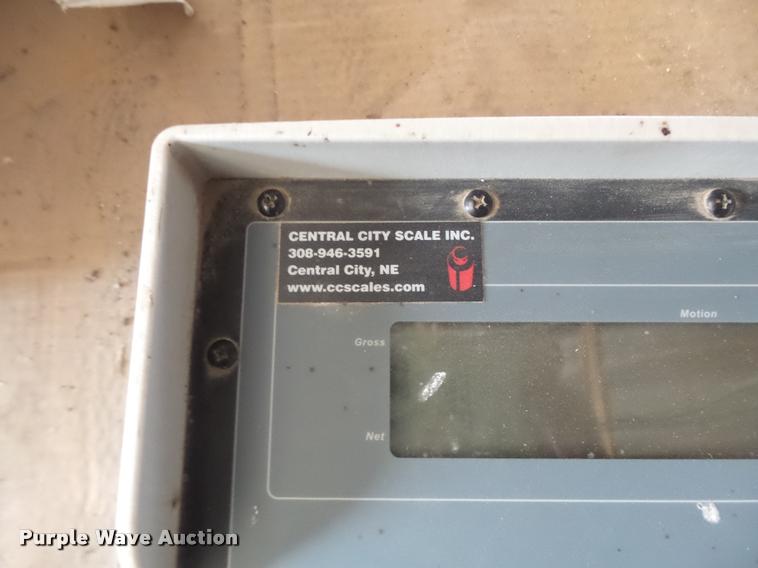 image for item DB5888 New Holland 355 feed grinder mixer