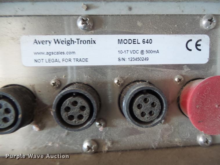 image for item DB5888 New Holland 355 feed grinder mixer