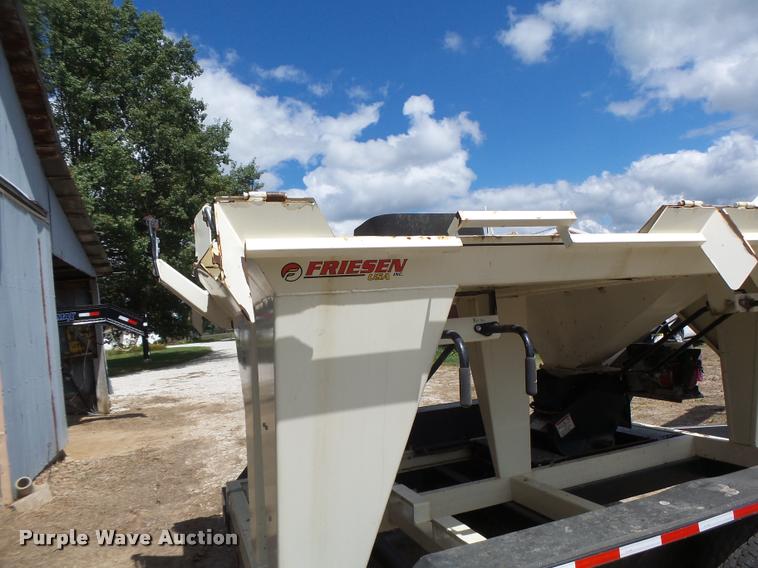 image for item DB5890 Friesen Titan 4SE seed tender