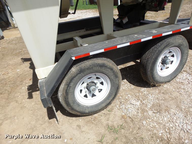 image for item DB5890 Friesen Titan 4SE seed tender