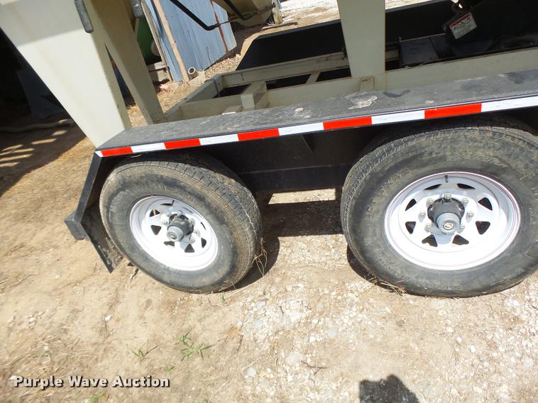 image for item DB5890 Friesen Titan 4SE seed tender