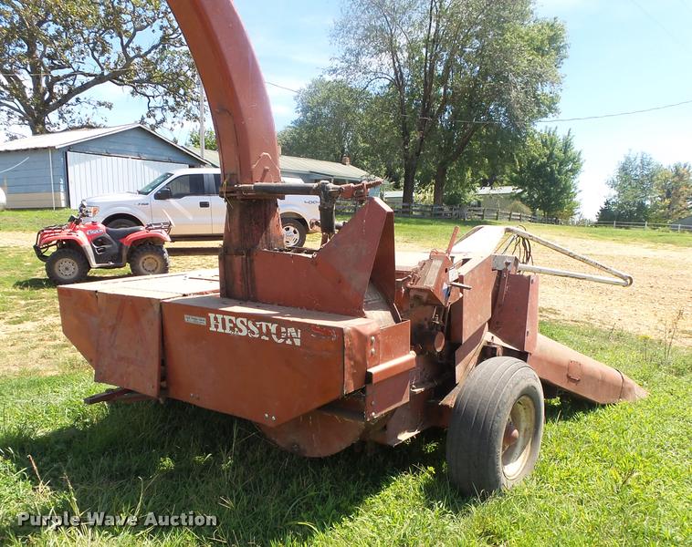 image for item DB7420 Hesston 7155 forage harvester