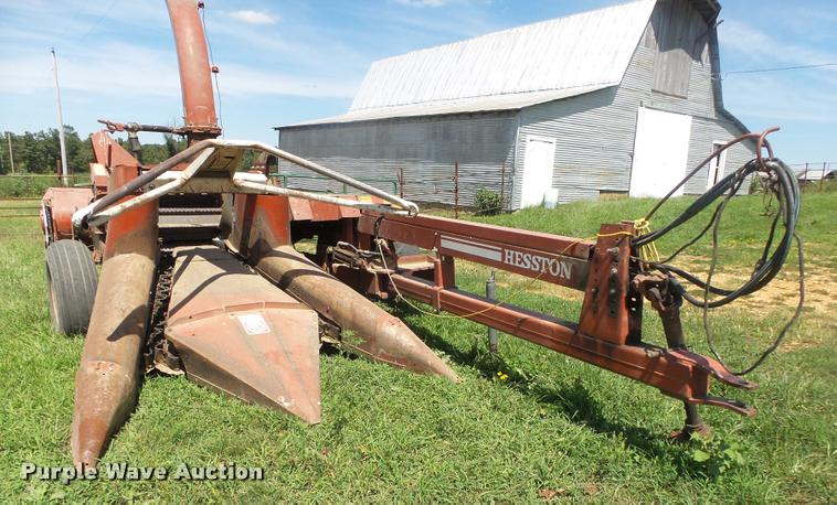 image for item DB7420 Hesston 7155 forage harvester