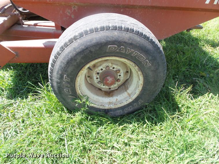 image for item DB7420 Hesston 7155 forage harvester