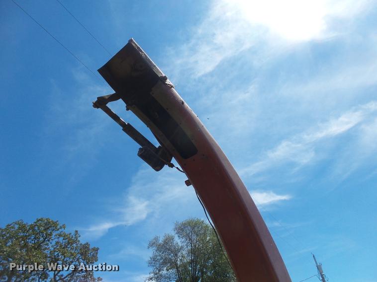 image for item DB7420 Hesston 7155 forage harvester