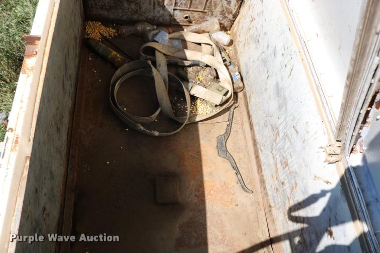 image for item DB9354 2006 shop built double hopper bottom grain trailer