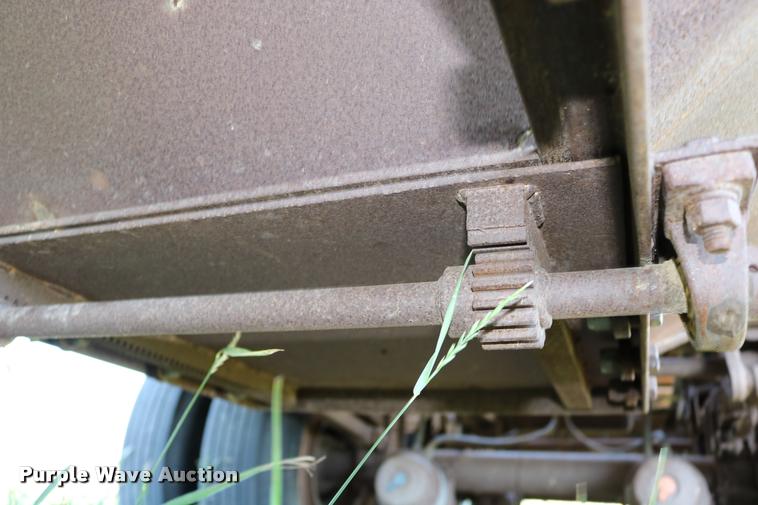 image for item DB9354 2006 shop built double hopper bottom grain trailer