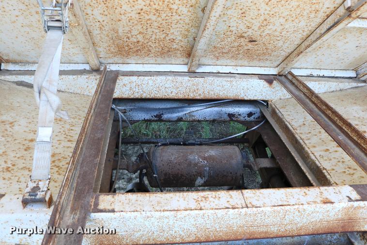 image for item DB9354 2006 shop built double hopper bottom grain trailer