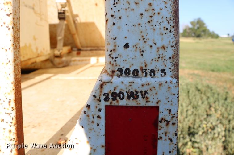 image for item DB9354 2006 shop built double hopper bottom grain trailer