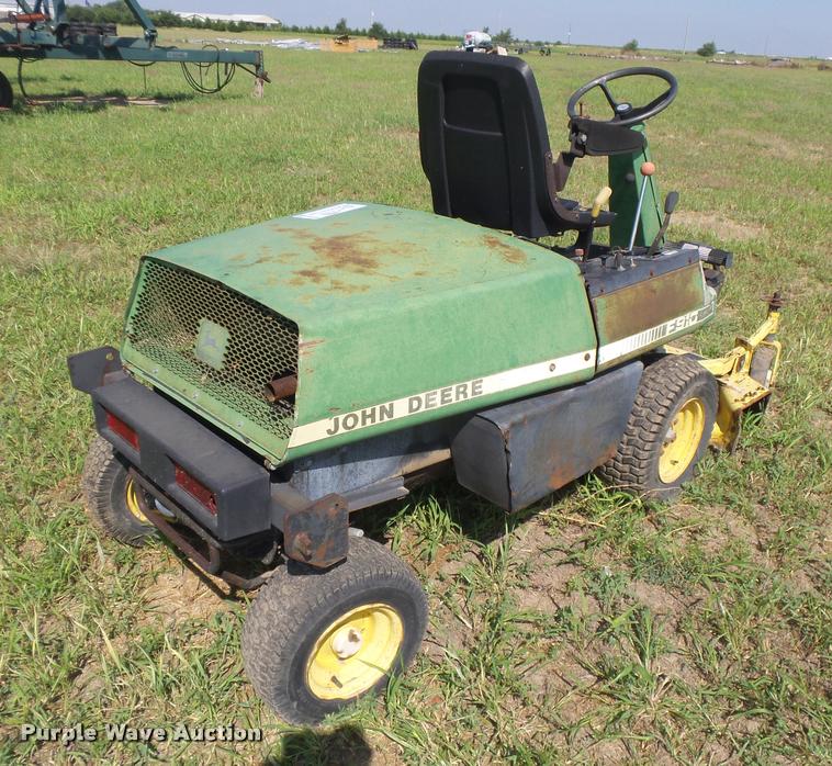 image for item DC3892 John Deere F910 lawn mower