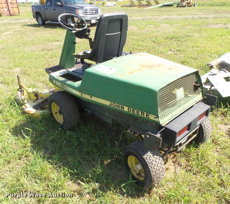 image for item DC3892 John Deere F910 lawn mower