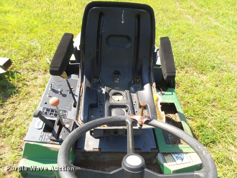 image for item DC3892 John Deere F910 lawn mower