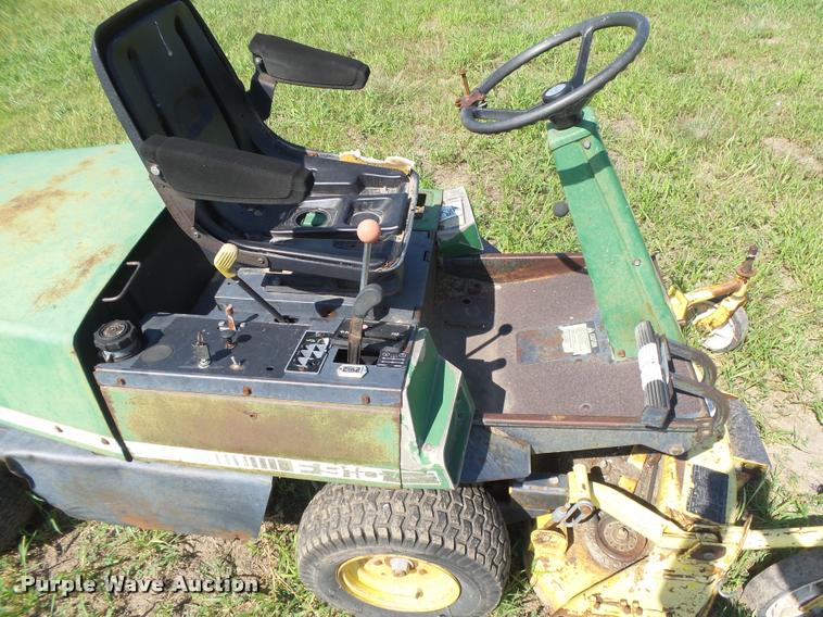 image for item DC3892 John Deere F910 lawn mower
