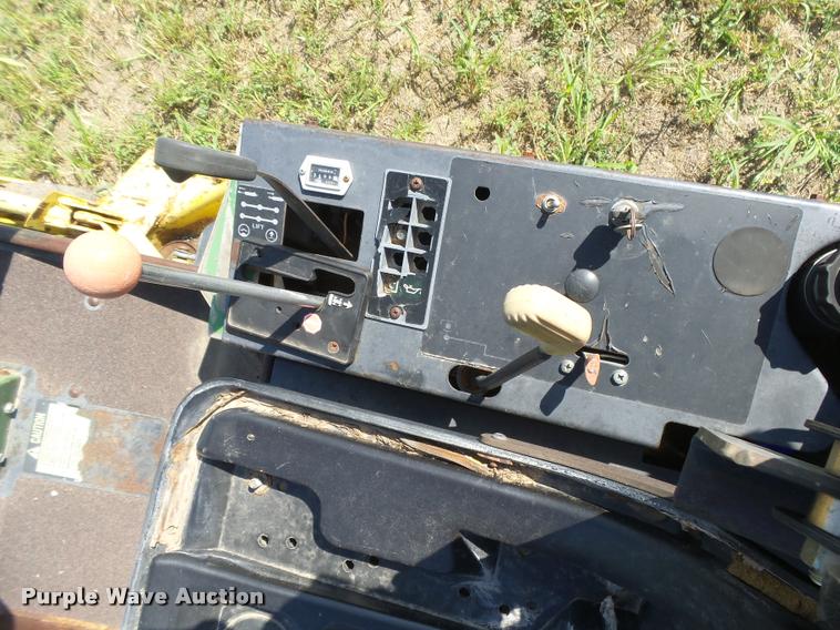 image for item DC3892 John Deere F910 lawn mower
