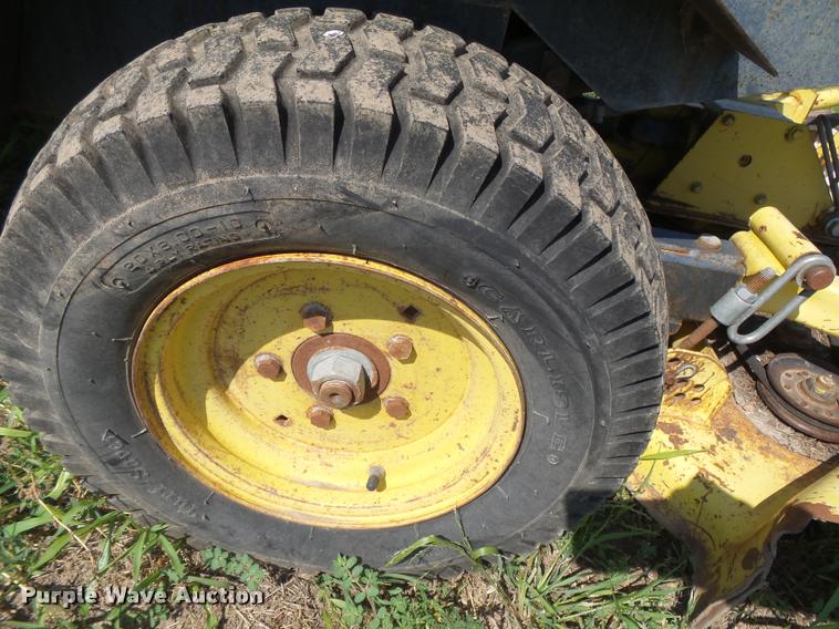 image for item DC3892 John Deere F910 lawn mower