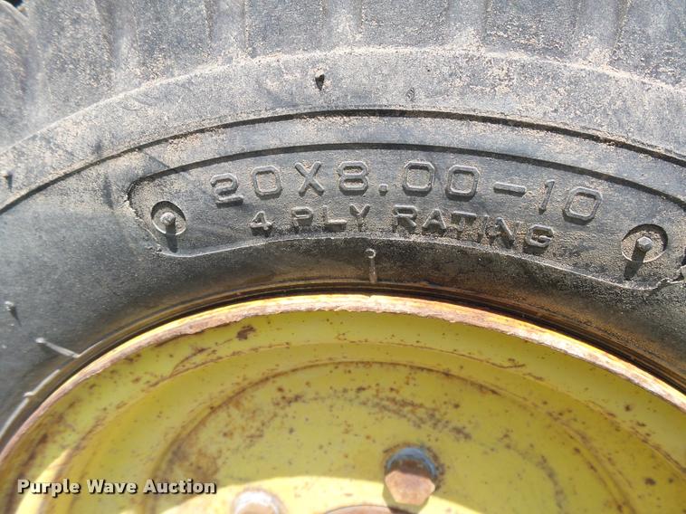 image for item DC3892 John Deere F910 lawn mower