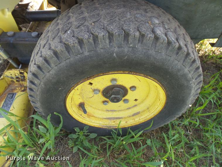 image for item DC3892 John Deere F910 lawn mower