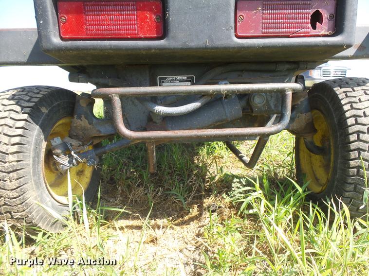 image for item DC3892 John Deere F910 lawn mower