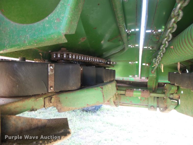 image for item DC3894 1996 John Deere 1253A row crop head