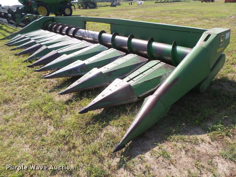 image for item DC3894 1996 John Deere 1253A row crop head