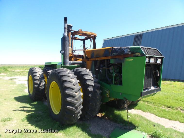 image for item DC3932 1995 John Deere 8570 tractor