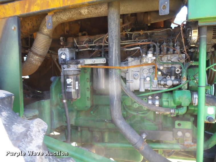 image for item DC3932 1995 John Deere 8570 tractor