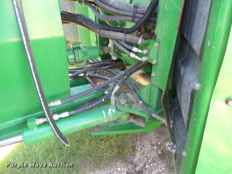 image for item DC3932 1995 John Deere 8570 tractor