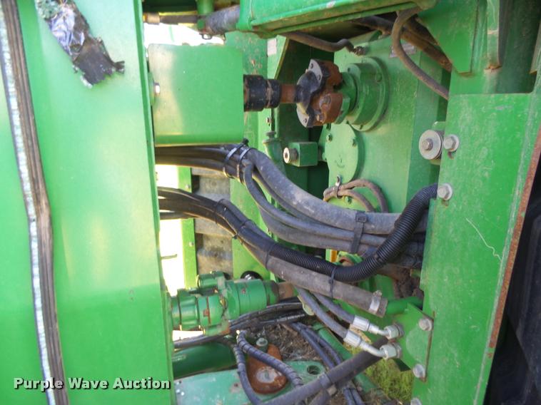 image for item DC3932 1995 John Deere 8570 tractor